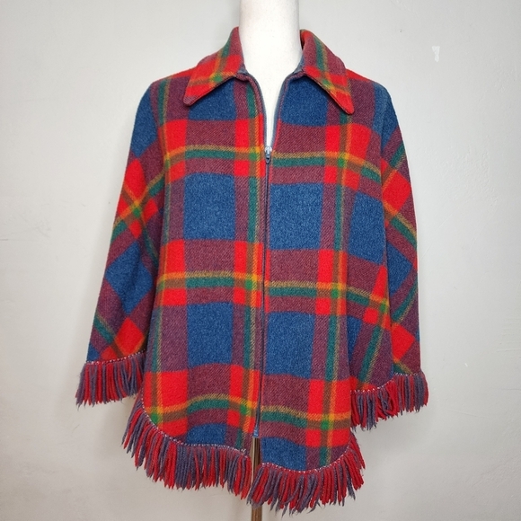 Vintage 70's Pioneer Wear Red Plaid Wool Collared Poncho Size Small - Picture 3 of 12